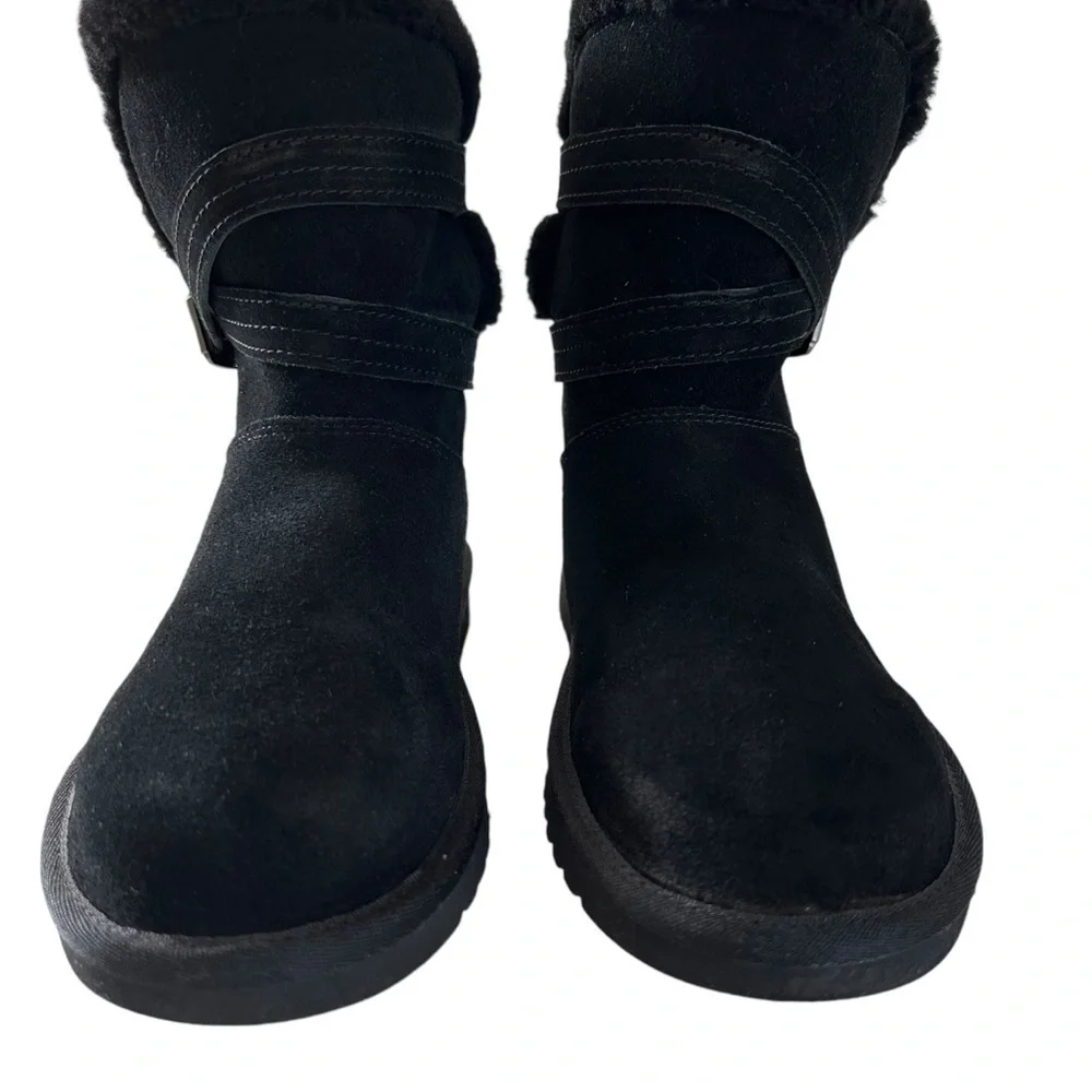 Koolaburra Darlene Short Black Suede Boots Faux Fur Lined Size 7